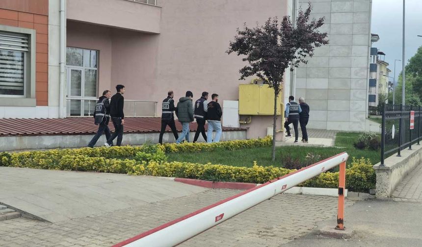 Sahte polislerin 3 milyon TL'lik vurgununa gerçek polis engeli