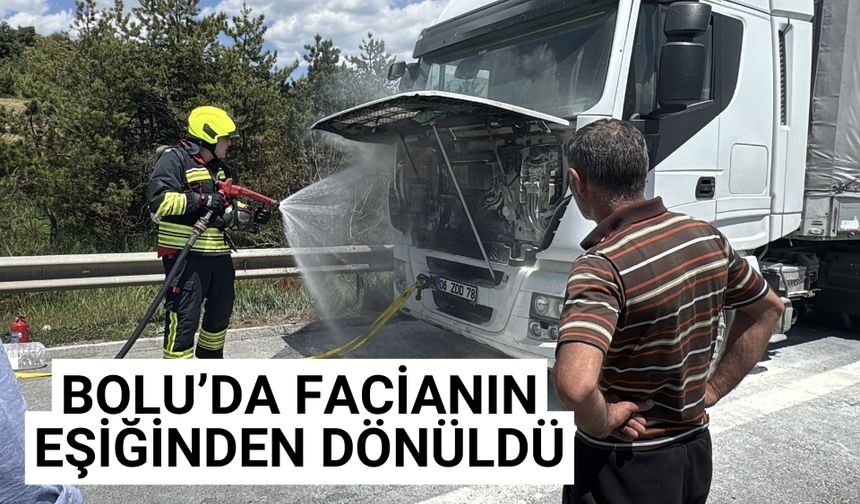 Anadolu Otoyolu'nun Bolu kesiminde seyir halindeki tır yandı