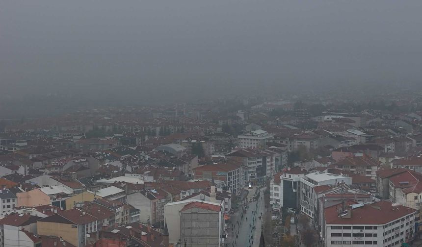 Bolu kent merkezi, sislerin altında kaldı