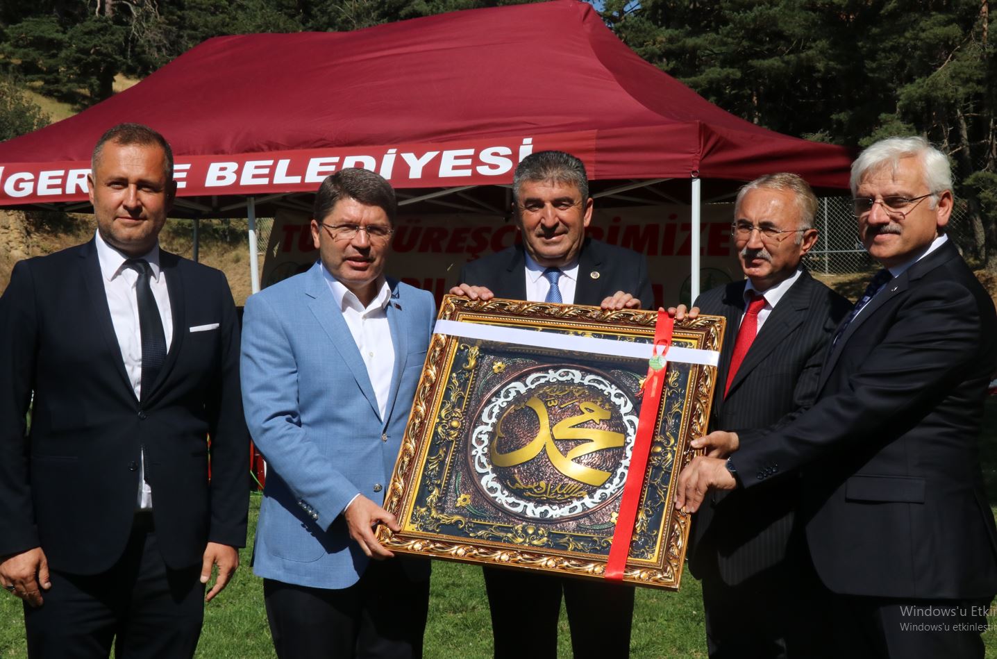 Adalet Bakanı Tunç, Gerede’de yağlı güreşleri izledi