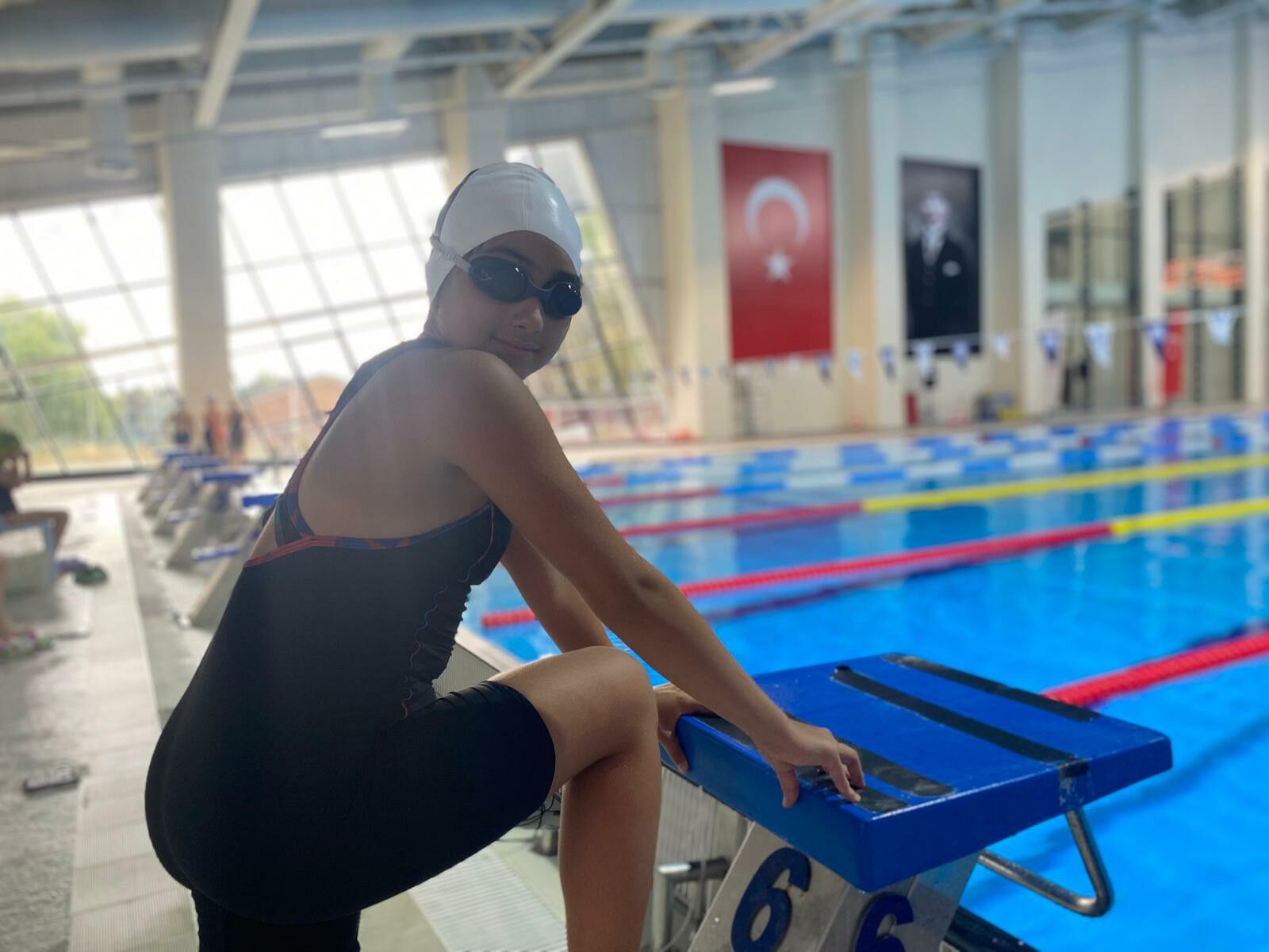 Yüzme Sporcular Yarışma (3)