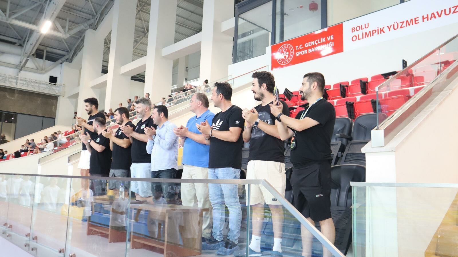 Yüzme Sporcular Yarışma (8)