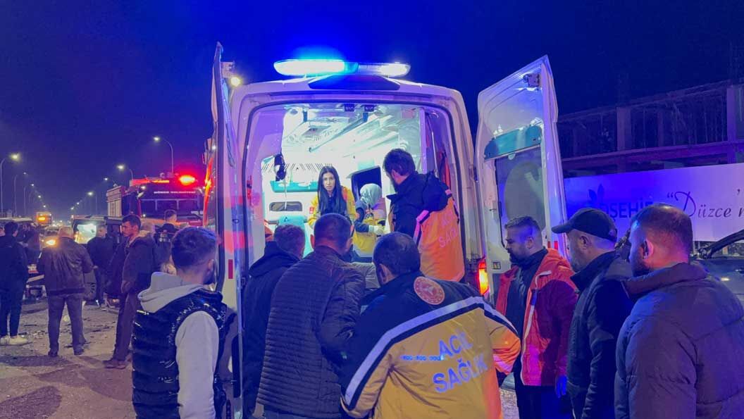 Düzce Ağır Yaralı Trafik Kazası (4)