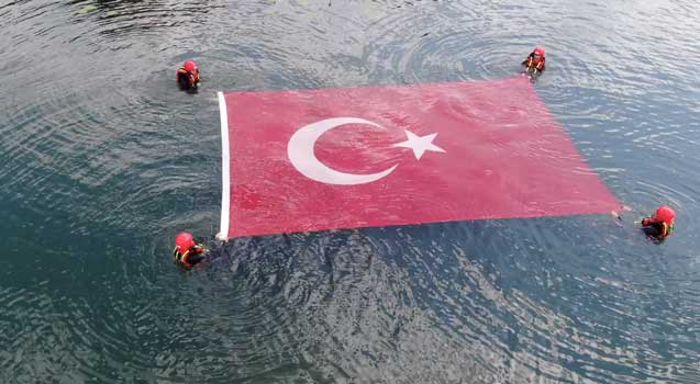 Bolu Jandarma Gölcük Bayrak (2)