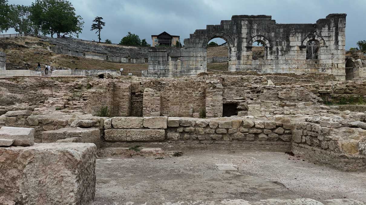 Düzce Antik Tiyatro (2)