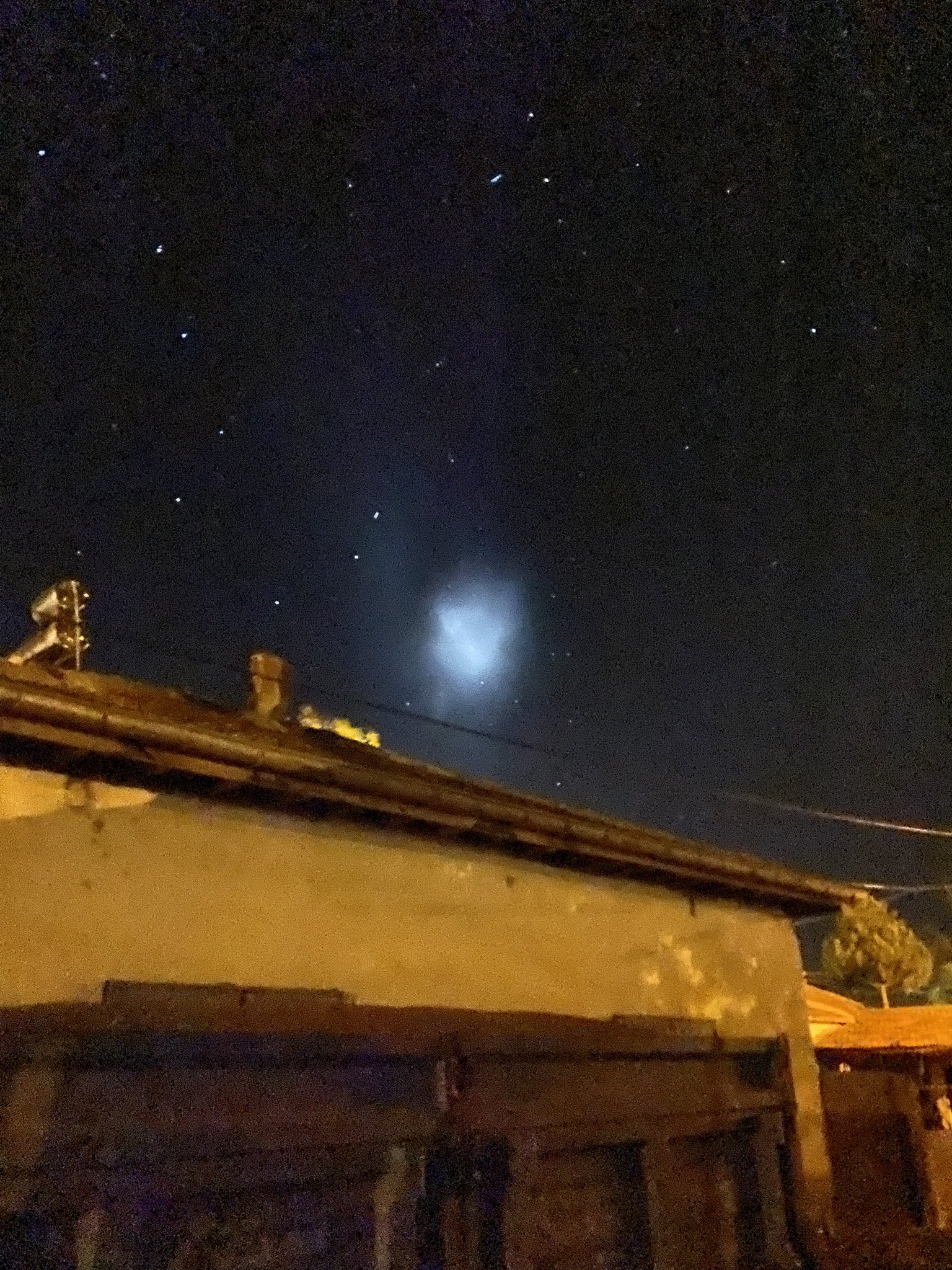 Gökyüzündeki Gizemli Işık (3)