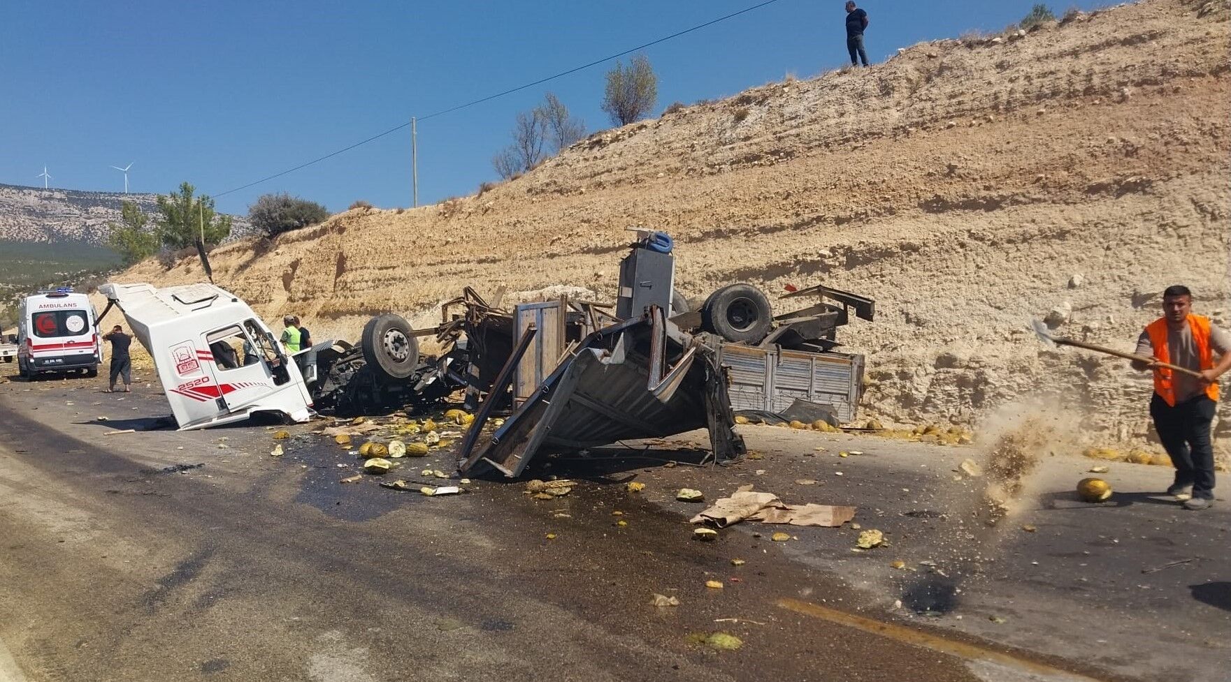Katliam gibi kaza 3 kişi öldü, 7 kişi yaralandı