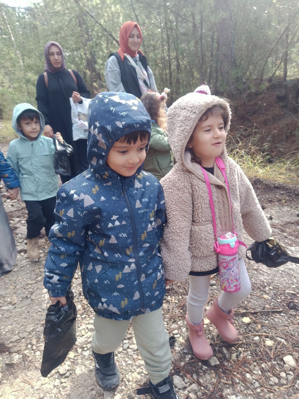 Photo 6044109177480743720 Y