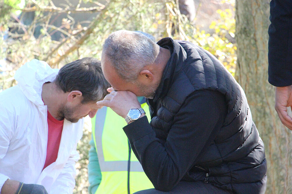 Metin Baykal Ağlarken