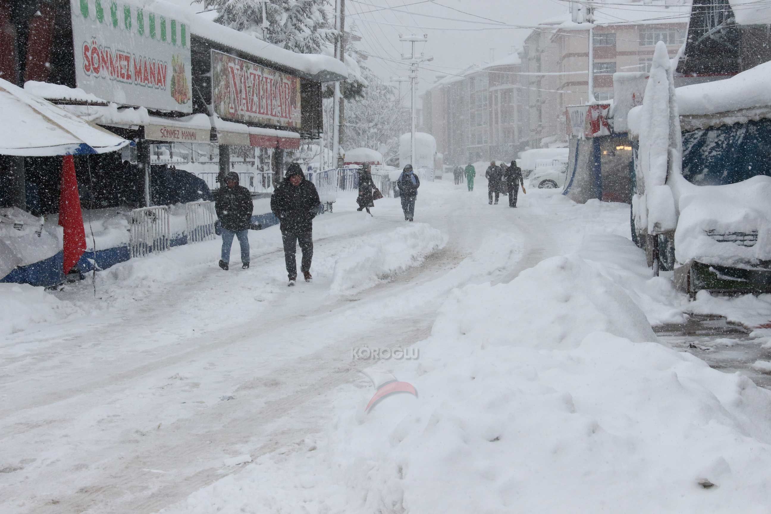 Bolu Pazarı Kar Nedeniyle Boş Kaldı (4)