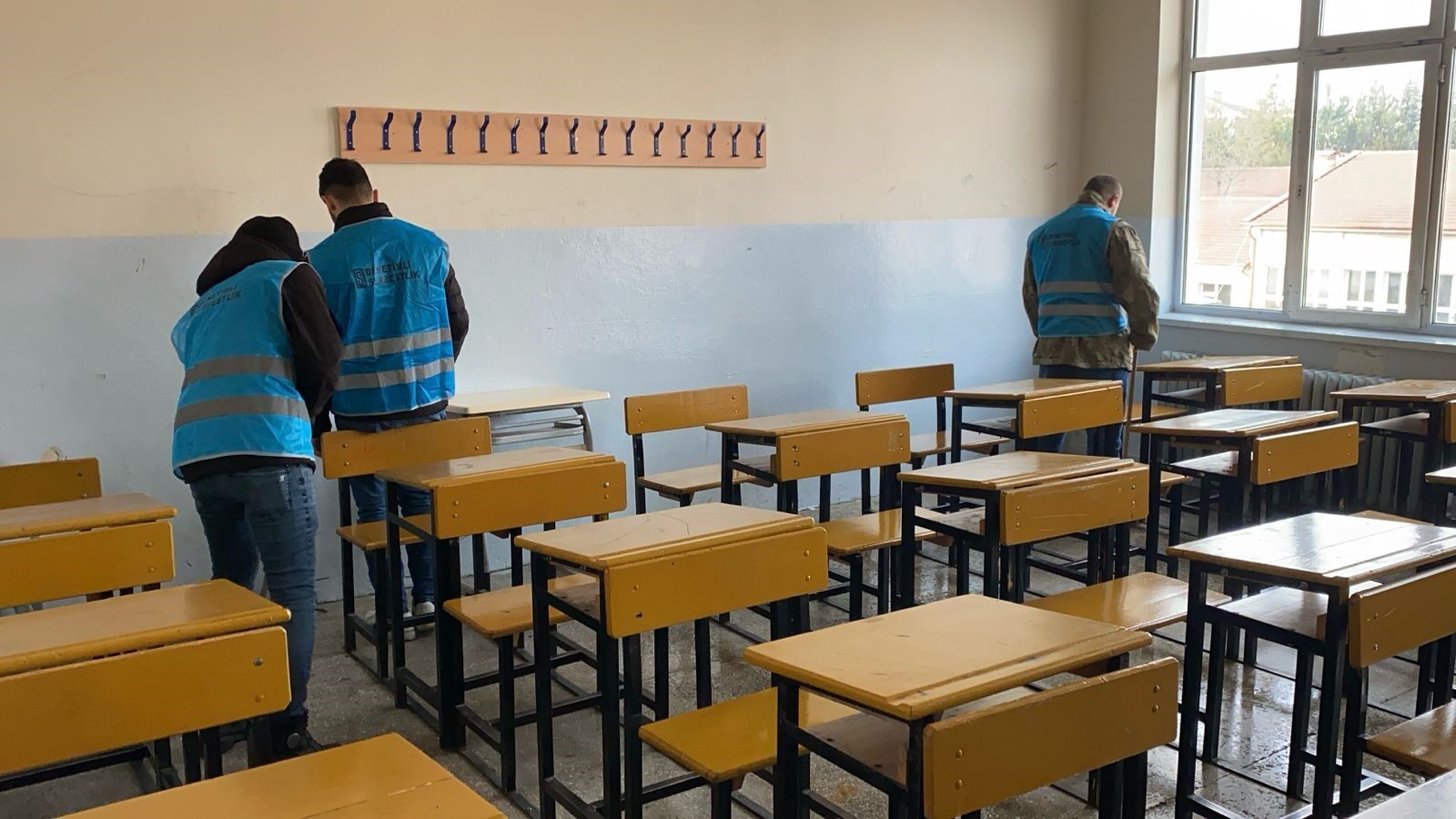 Bolu’da Yükümlülerden Kamu Yararına Mesai Okulları Temizlediler (5)