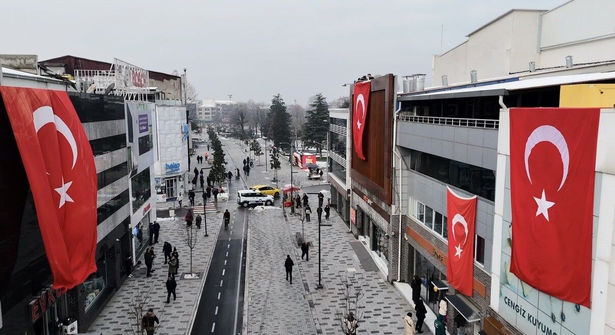 Düzce Bayrak Dağıtma (2)