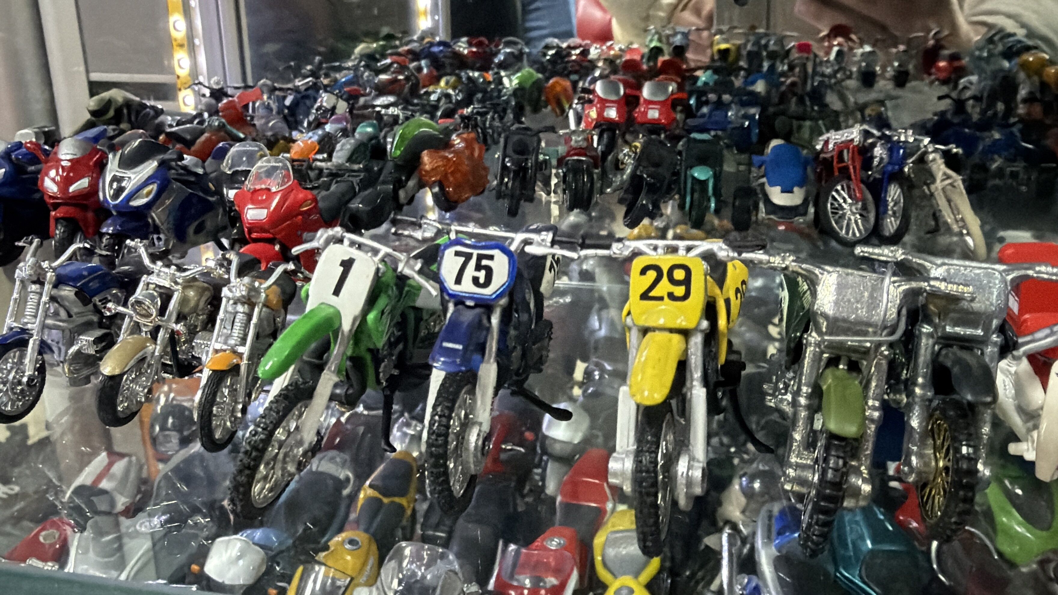 Motosiklet Tutkusunu Koleksiyona Çevirdi (5)