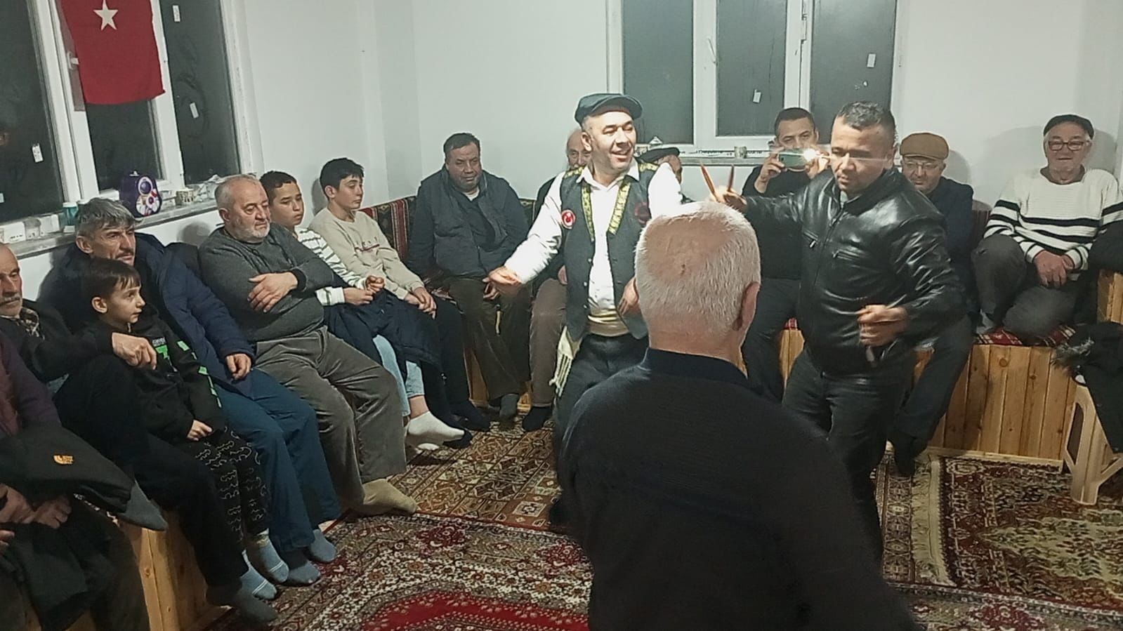 Mudurnu’da Asırlık Gelenek Yaşıyor Telefon Yok, Televizyon Yok; Eğlence Var (2)