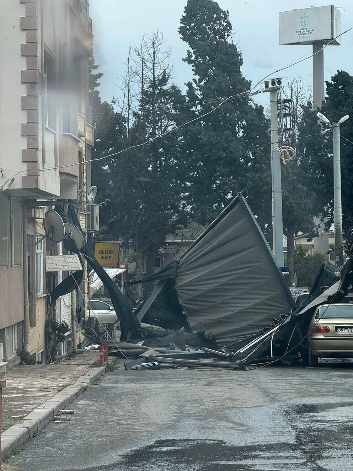Ölümden Kıl Payı Kurtuldu Resmen Facia Yaşanıyor (2)