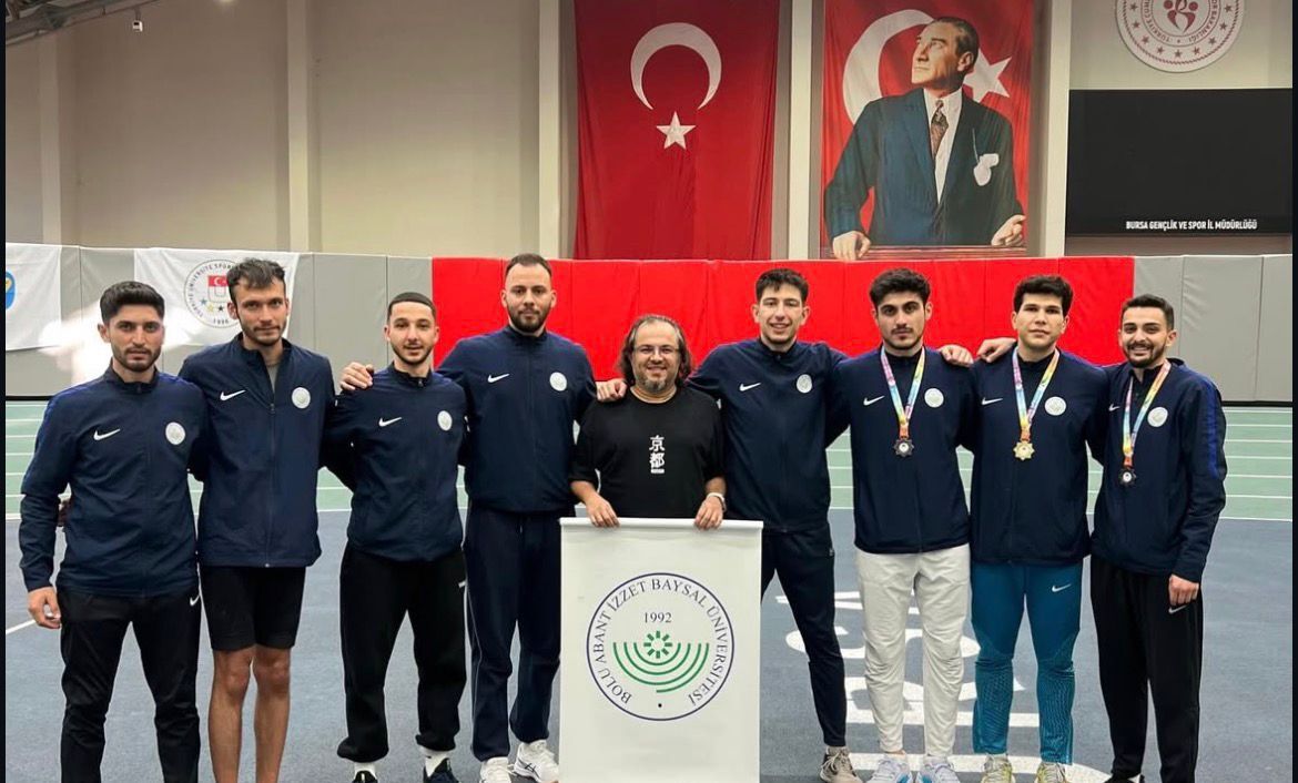 Bai̇bü’den Atletizmde Büyük Gurur