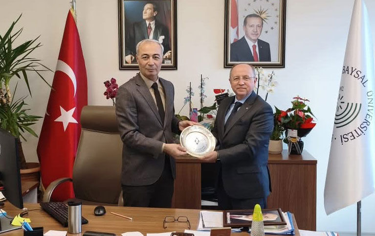 İ B V5