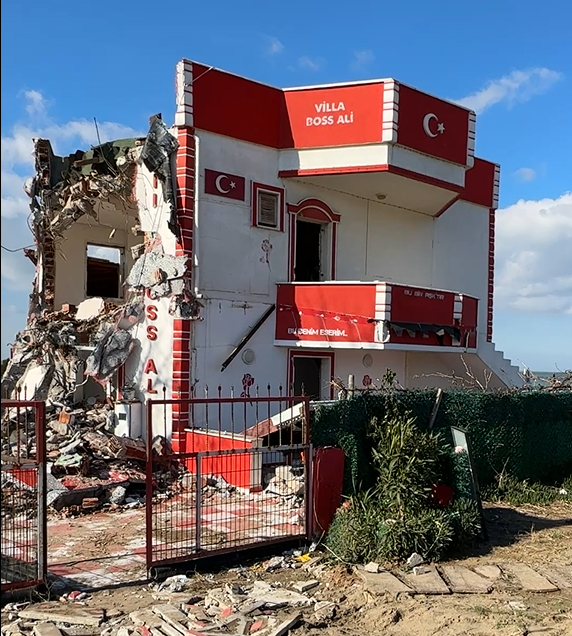 Villa Boss Ali Yıkılıyor (1)