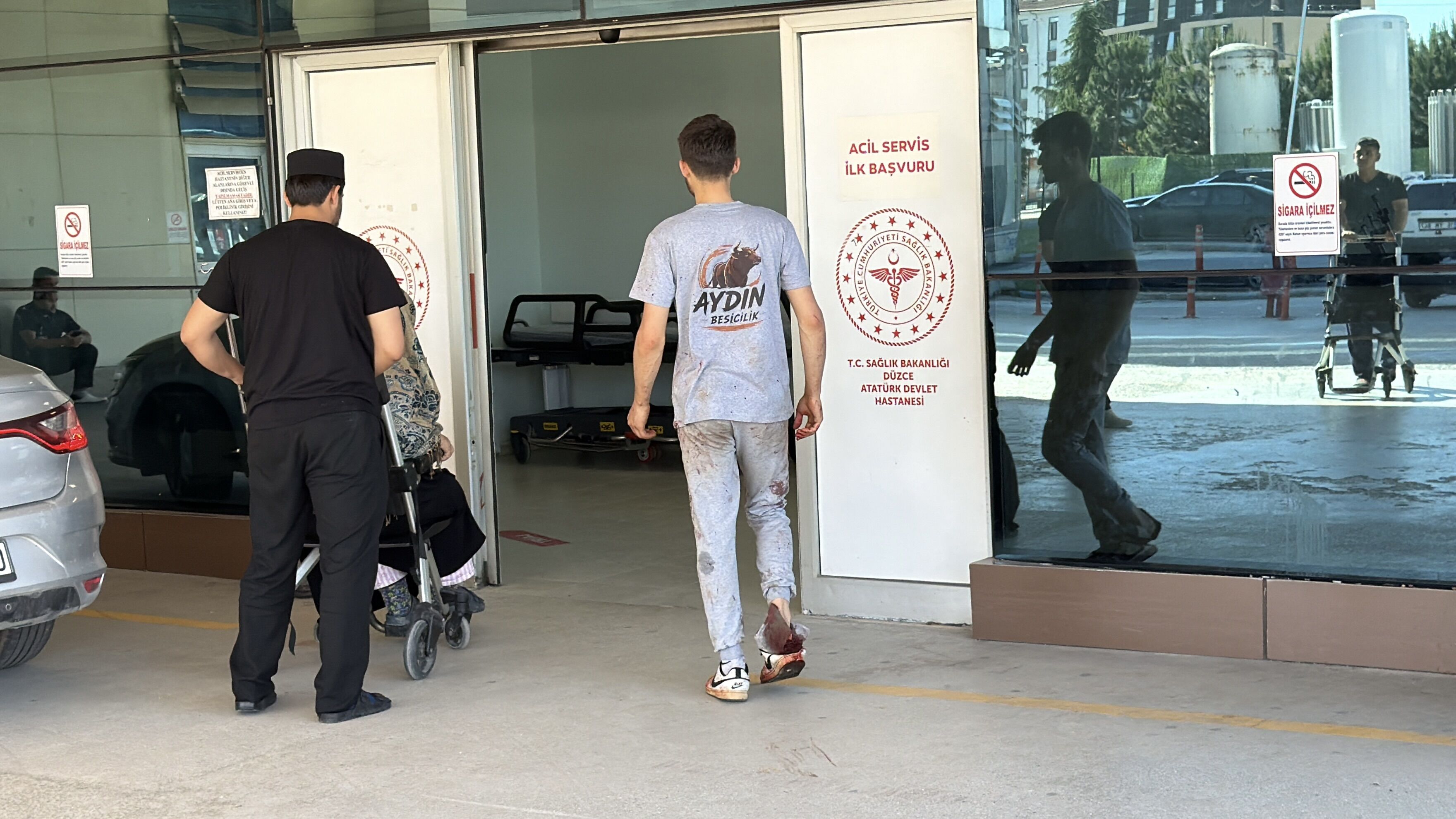 Acemi Kasaplar Hastaneleri Doldurdu3