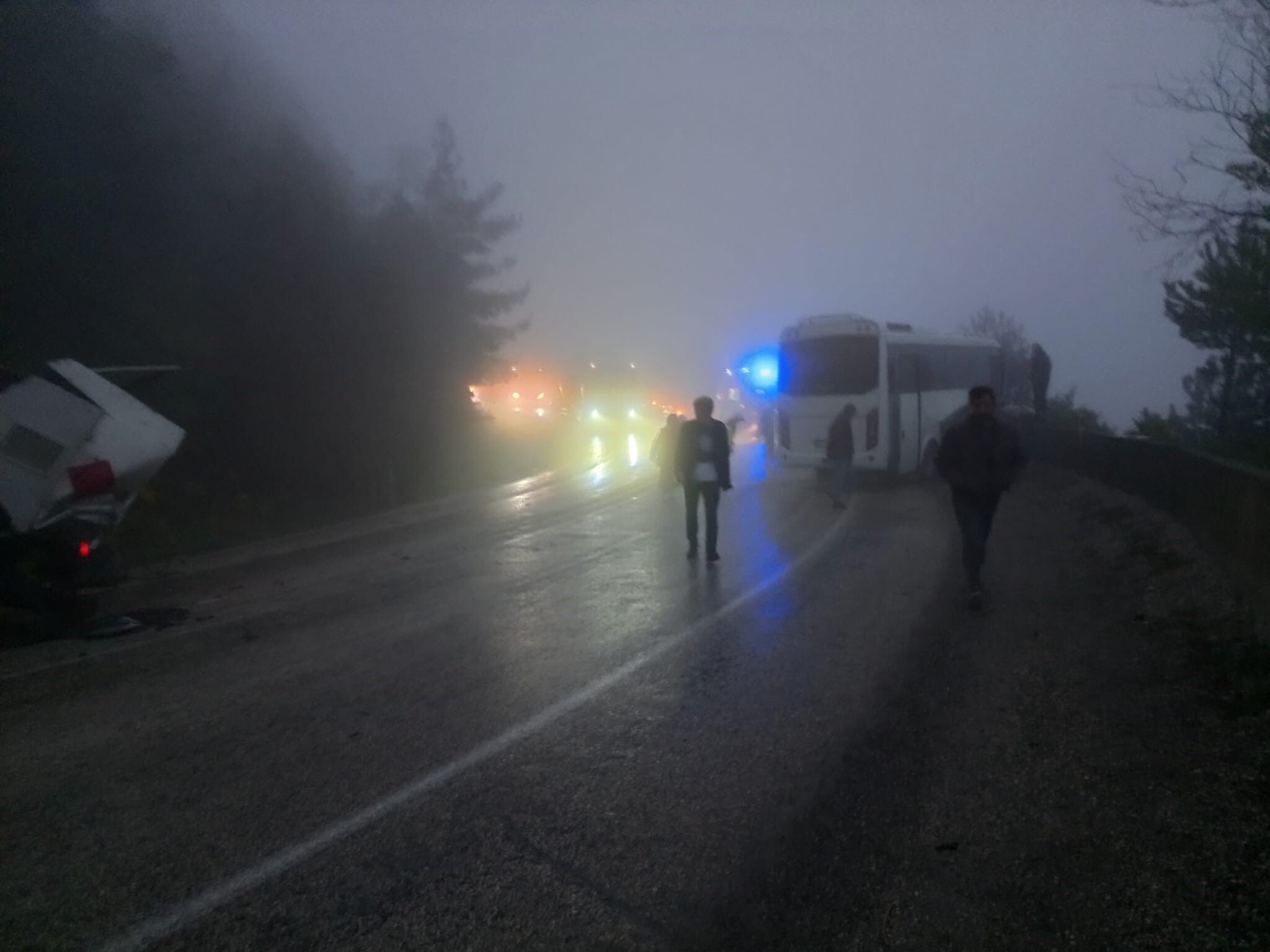 Bolu Midibüs Tır Kaza (2)