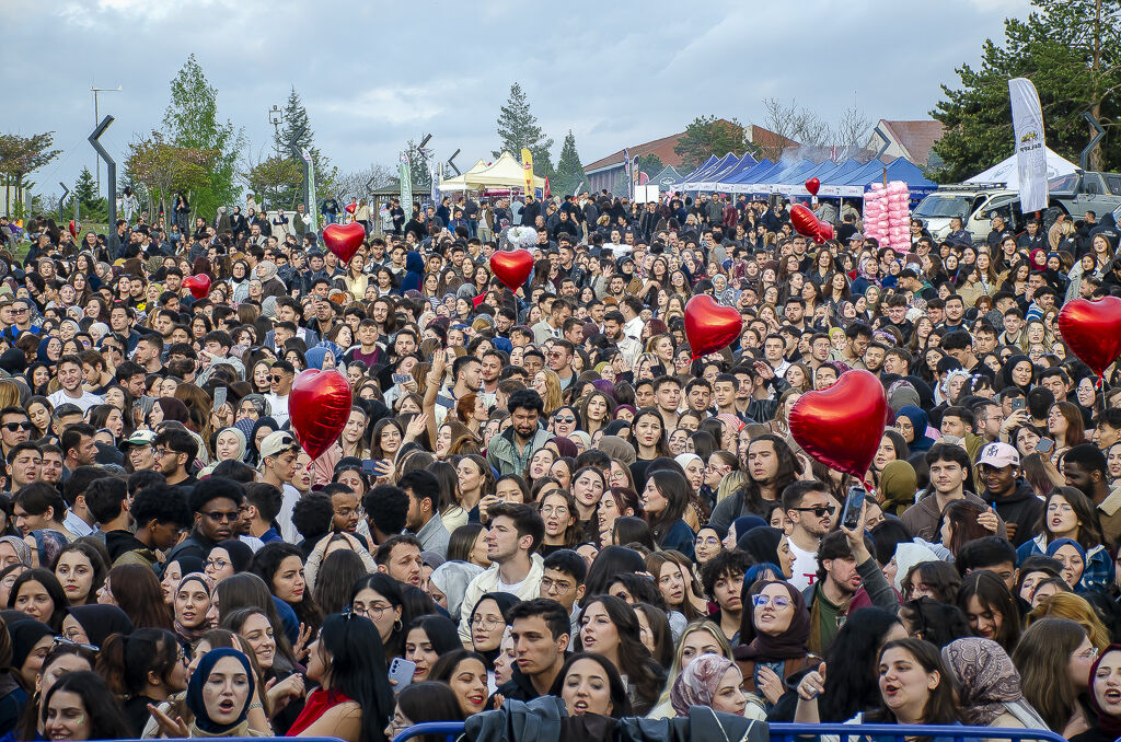 Yağmura Rağmen Coşku Dinmedi (10)