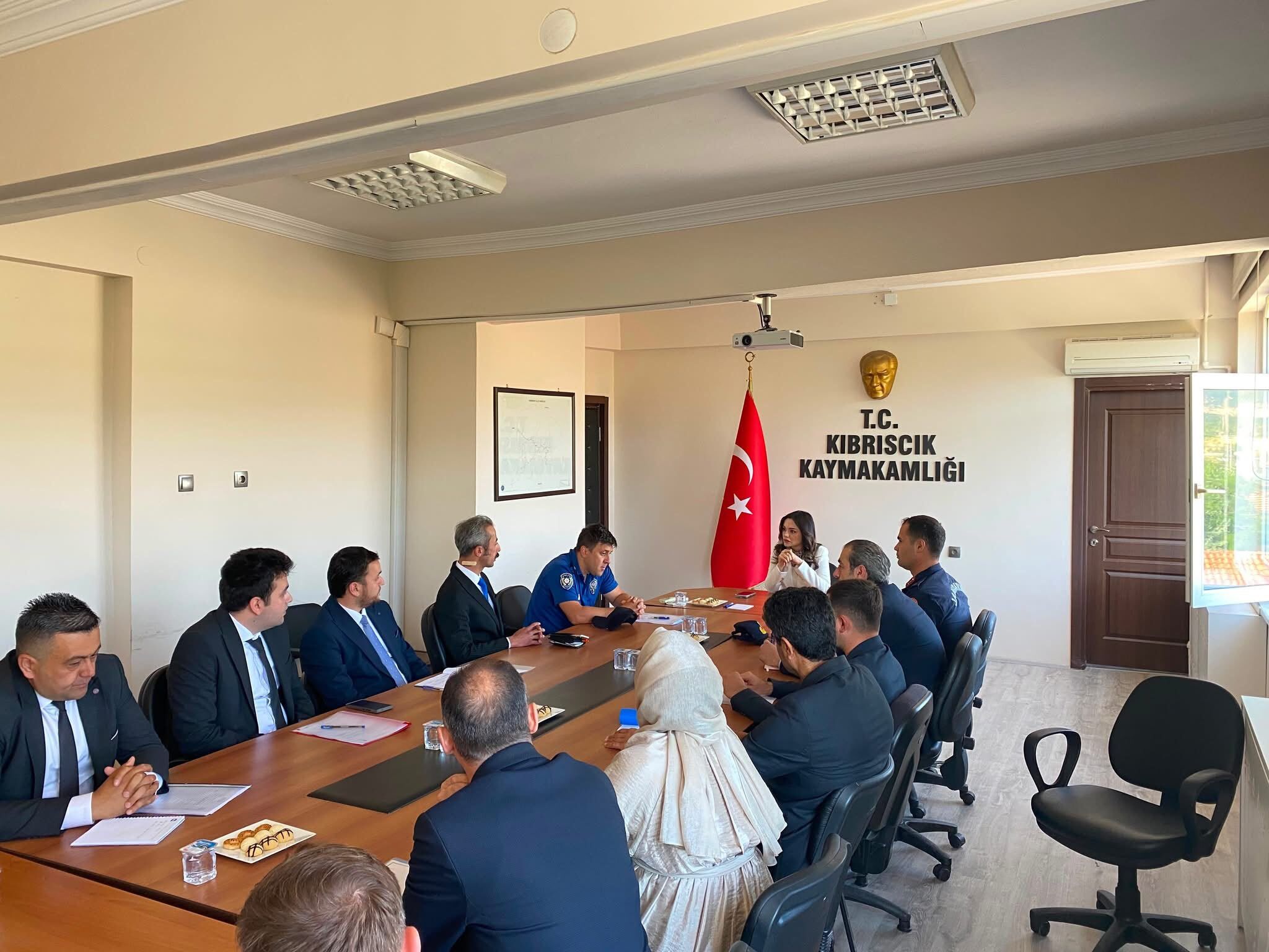 Kıbrıscık’ın Yeni Kaymakamı Feyza Yılmaz Mesaiye Hızlı Başladı (3)