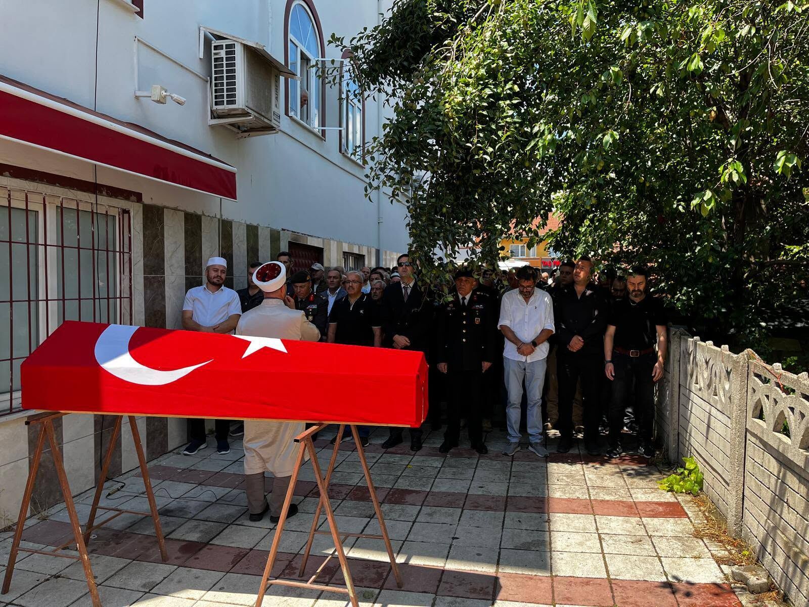 Niyazi Çiçek, Son Yolcuğuna Uğurlandı (5)