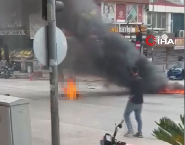 Sokak Ortasında Benzinle Kendini Yaktı (1)