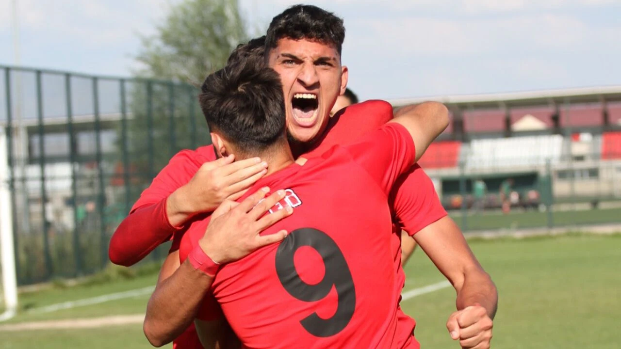 1. Lig tecrübeli stoperin yeni adresi belli oldu
