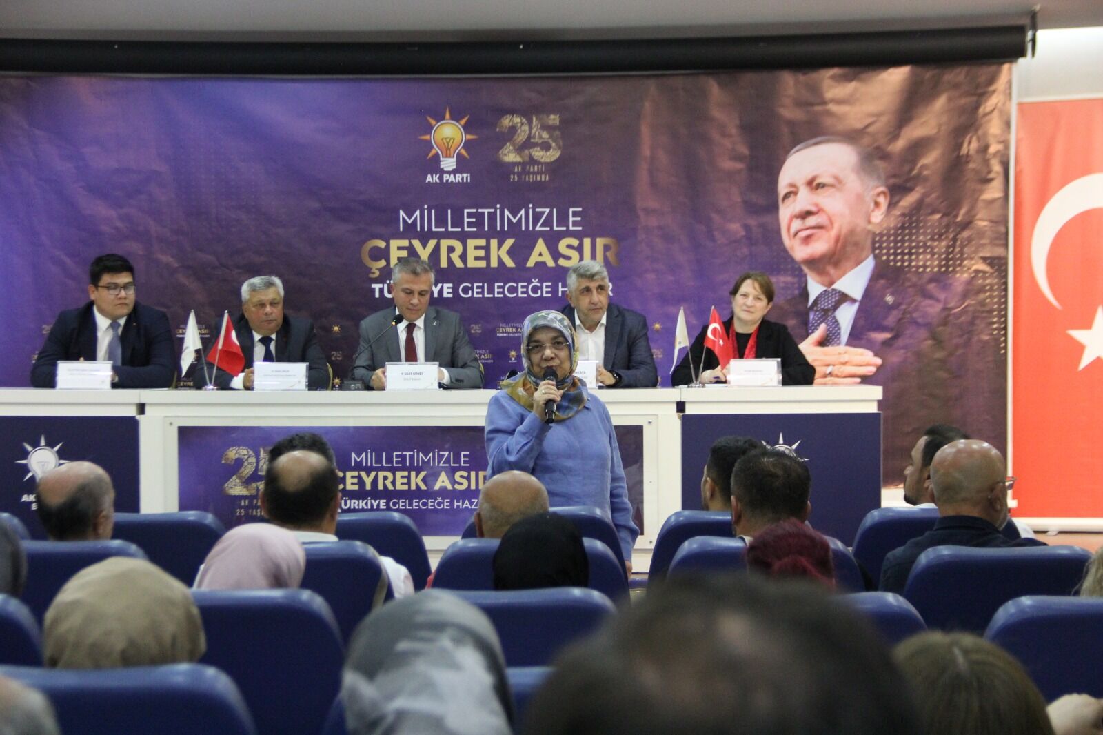 Ak Parti’de Üye Çalışmasına Altınlı Teşvik (4)
