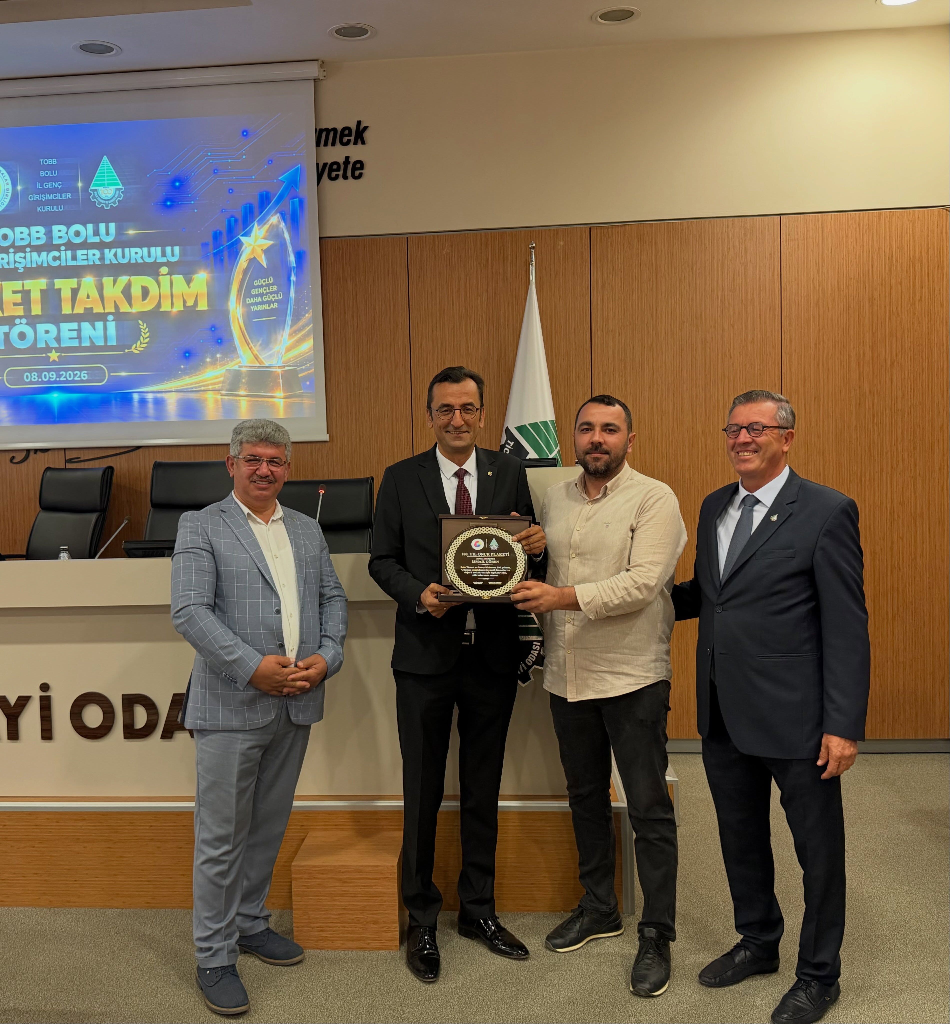 100 Yıllık Çınardan Çalışanlarına Vefa (1)