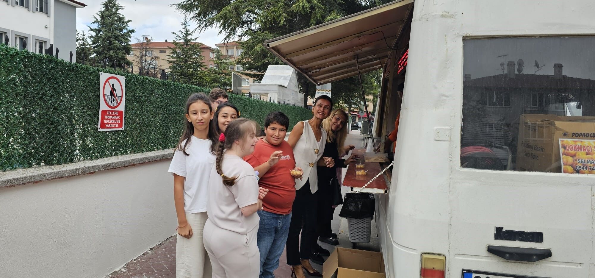 50.Yıl Okul Lokma Dağıtımı (1)