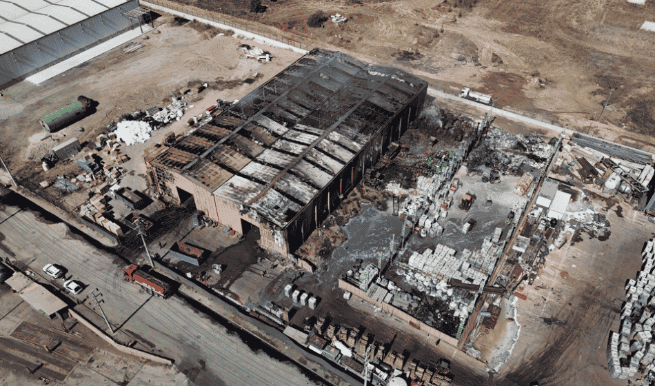 Alev Alev Yanan Fabrikadan Geriye Hurda Yığını Kaldı5