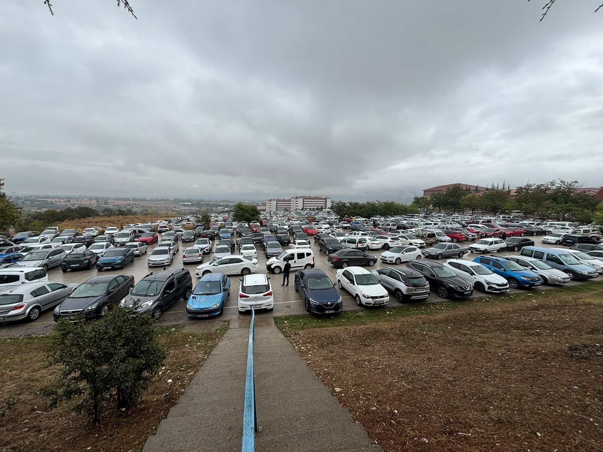 Bolu’da hastane otoparkında yoğunluk çilesi
