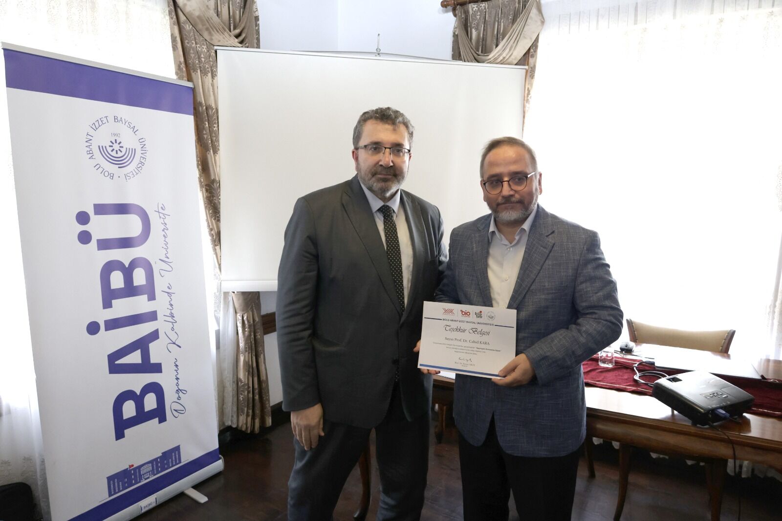 Bai̇bü’de “Geçmişten Günümüze Gazze” Söyleşisi Düzenlendi (1)