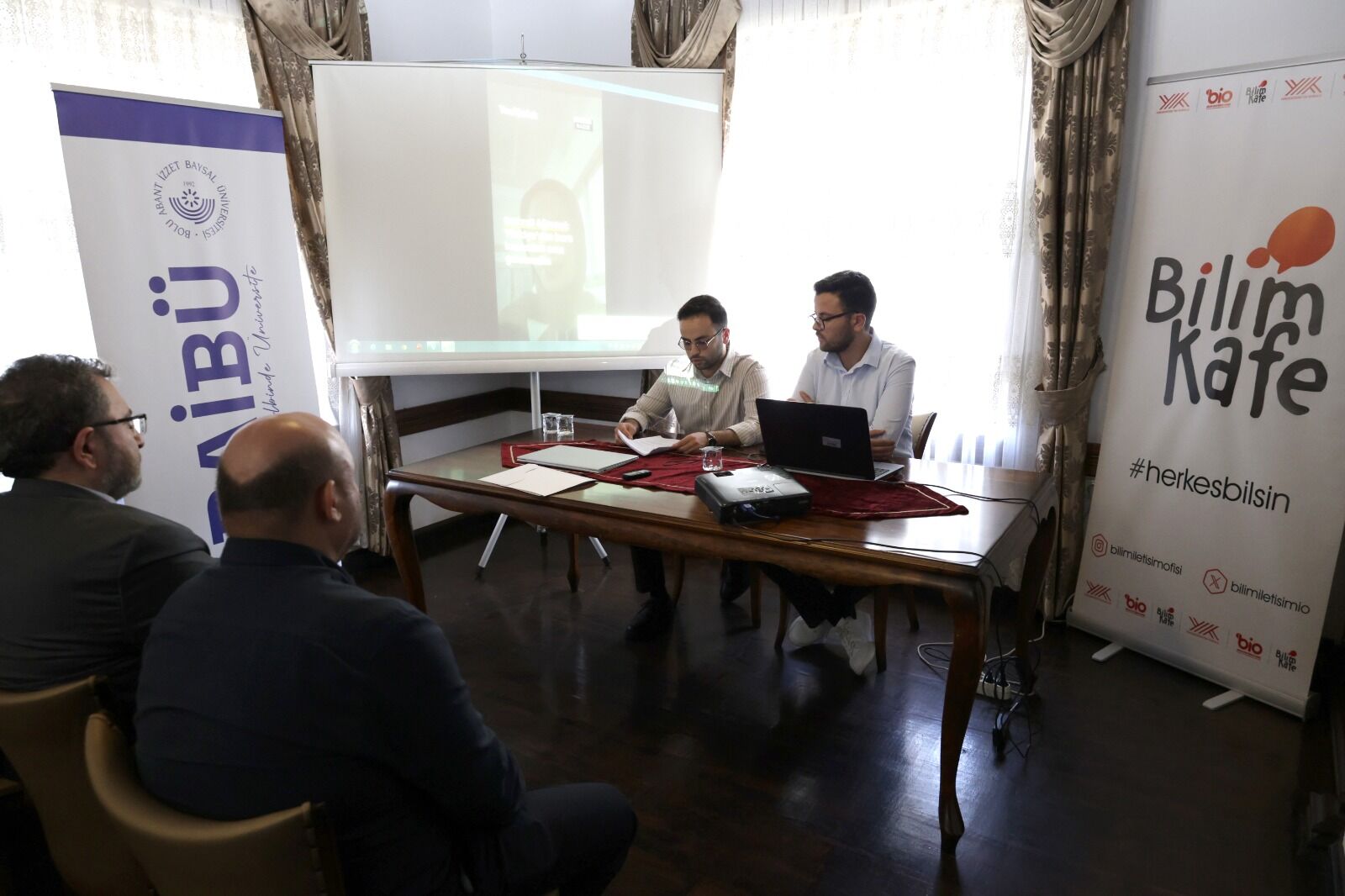 Bai̇bü’de “Geçmişten Günümüze Gazze” Söyleşisi Düzenlendi (6)