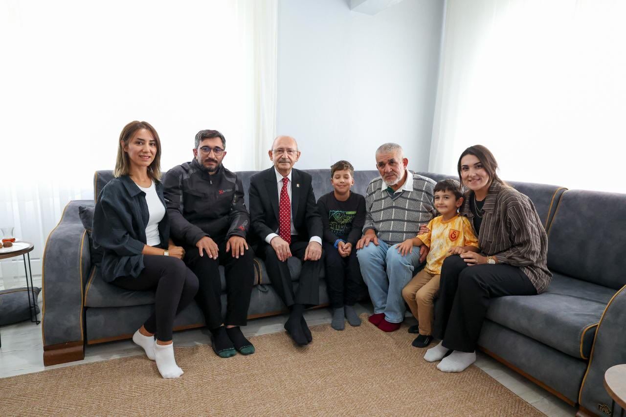 Kemal Kılıçdaroğlu Bolu’da Bir Ailenin Evine Konuk Oldu1