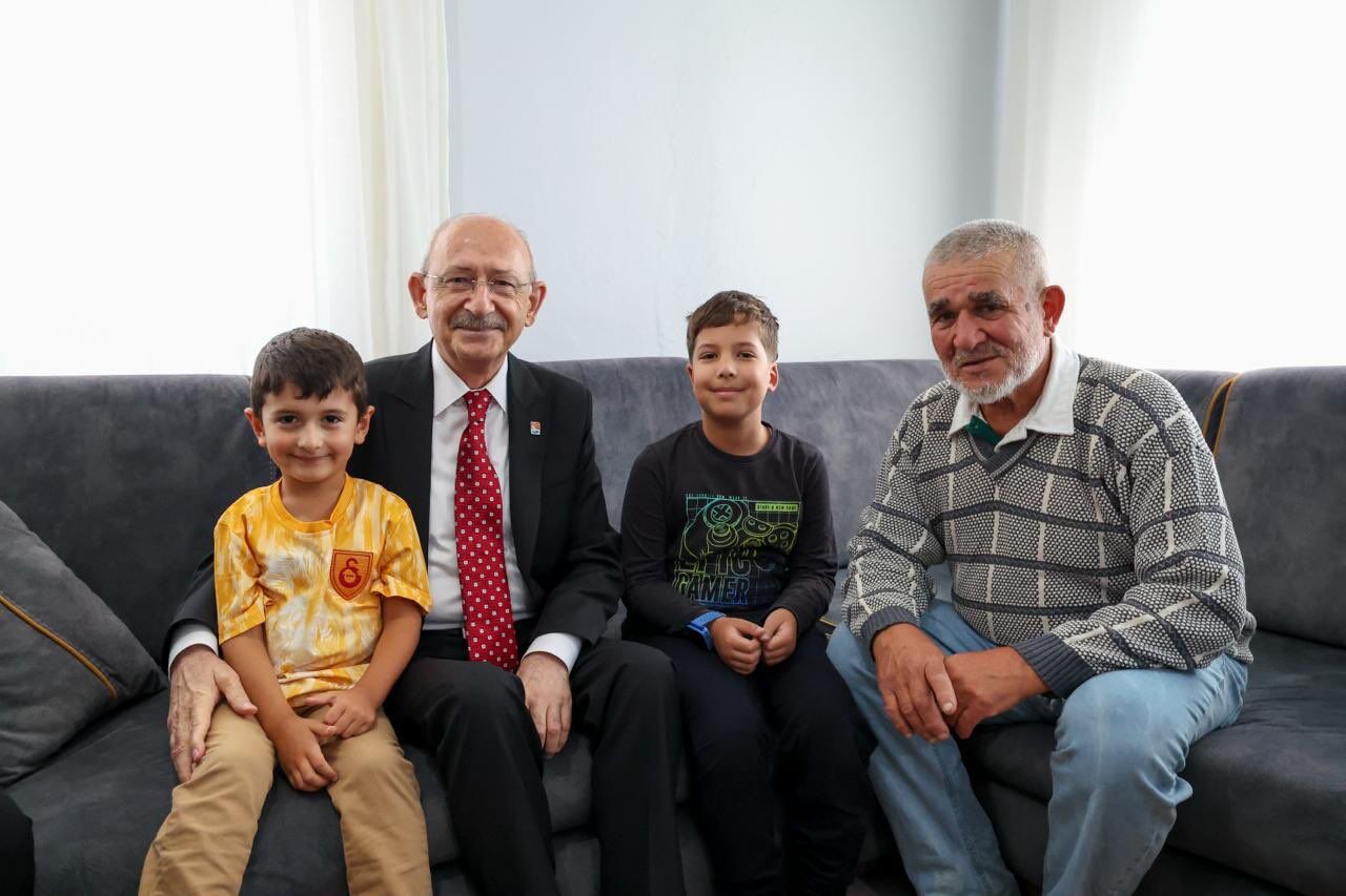 Kemal Kılıçdaroğlu Bolu’da Bir Ailenin Evine Konuk Oldu5