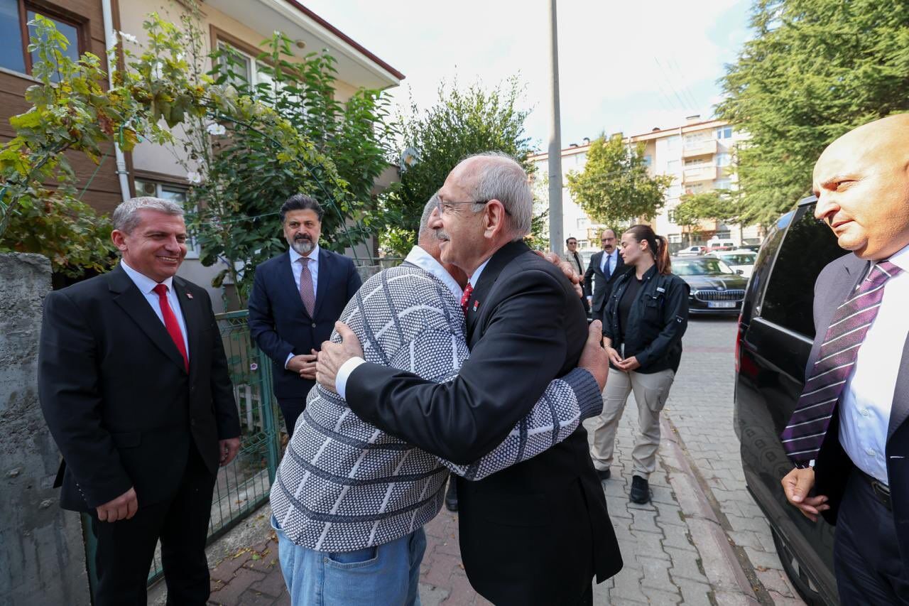 Kemal Kılıçdaroğlu Bolu’da Bir Ailenin Evine Konuk Oldu7