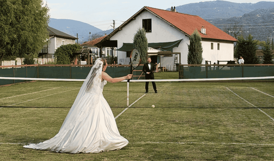 Tenis Kortlu Köyde Gelinlik Ve Damatlıkla Maç Yaptılar (5)