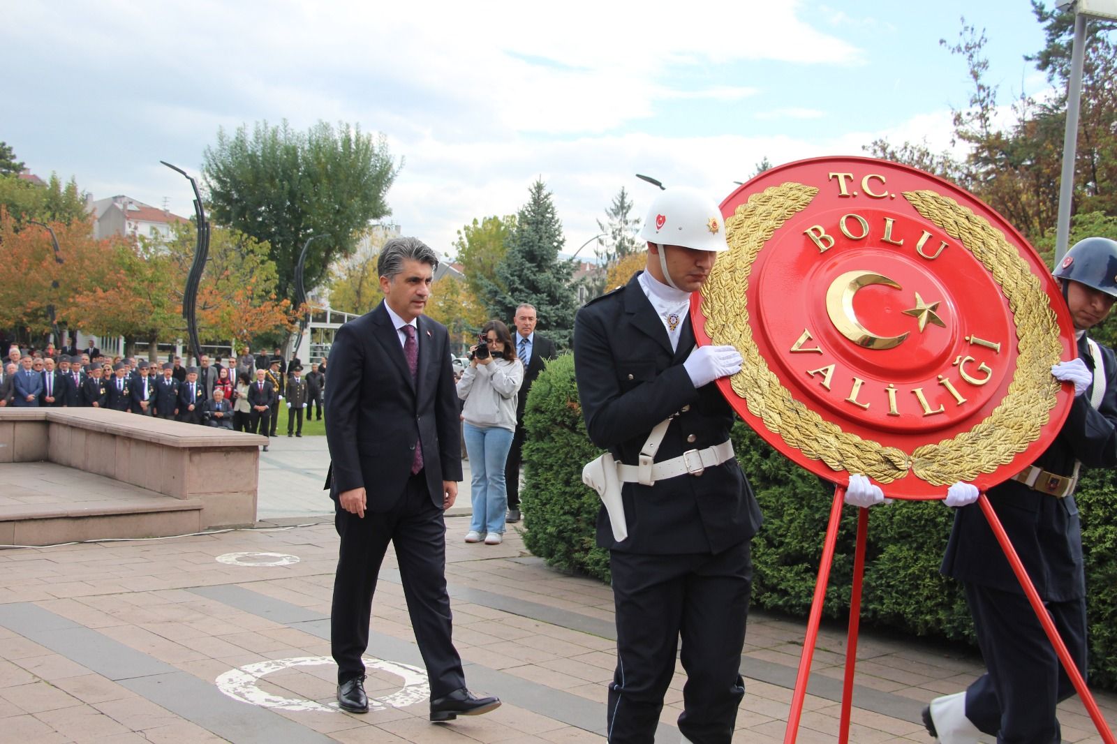 Bolu Cumhuriyet Bayramı Çelenk (1)