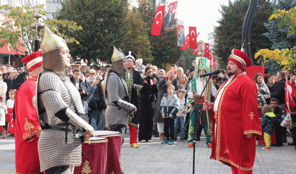 Bolu’da Cumhuriyet Coşkusu! 103. Yıl Coşkuyla Kutlandı3