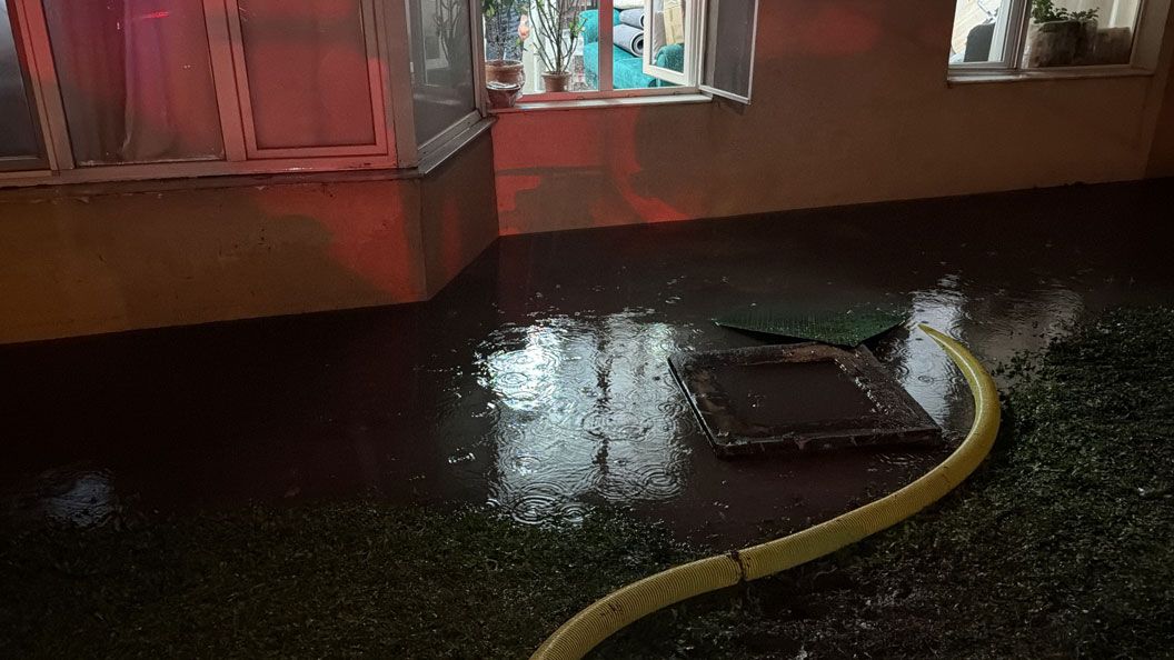 Bolu'da Evleri Su Bastı (2)
