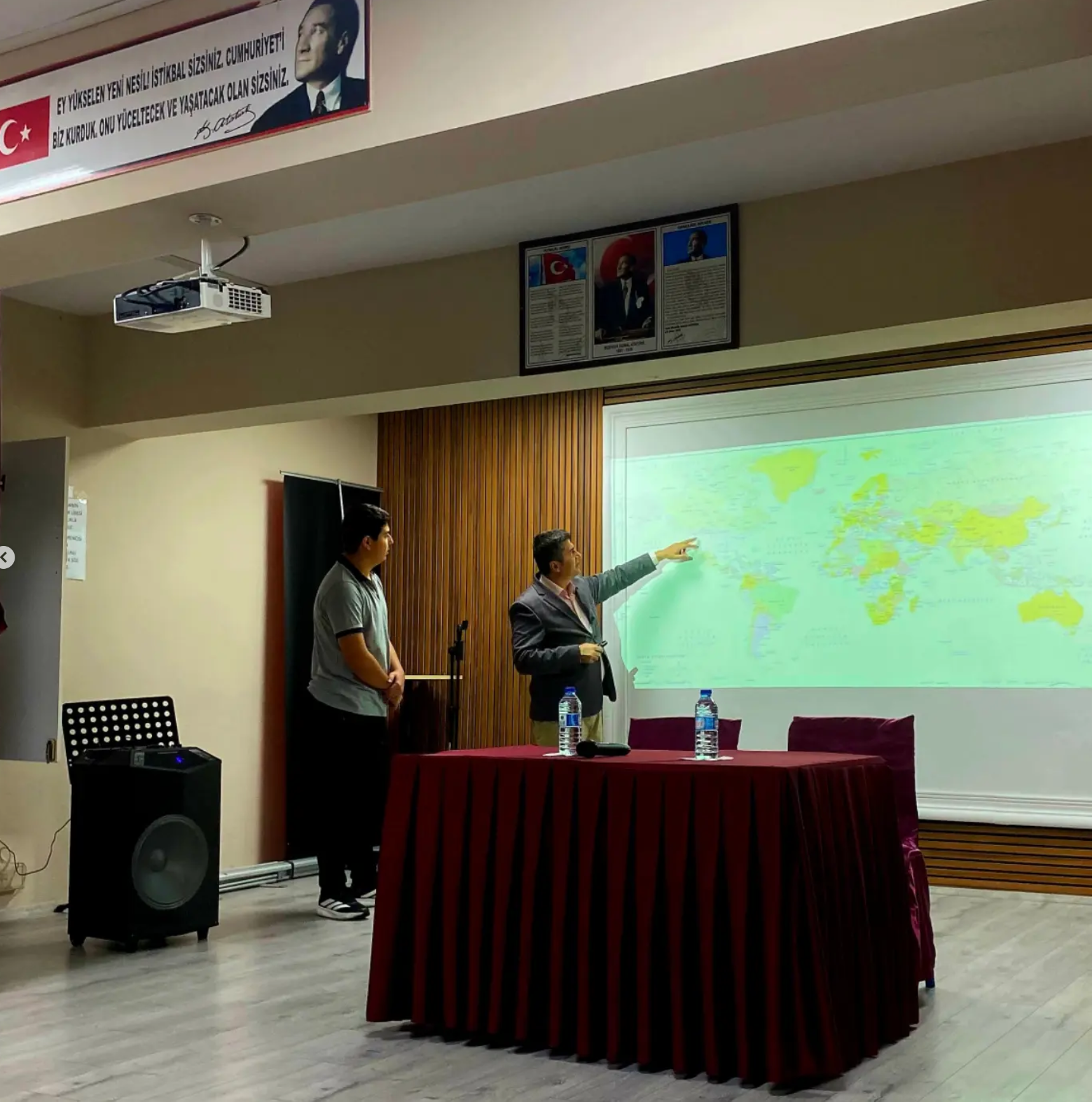 Bolu’da Prof. Dr. Ercan Aktan’dan Liselilere Sosyal Medya Dersi! (1)-1
