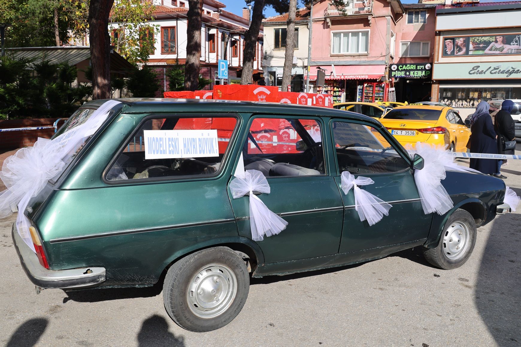 Cami Inşaatına Satılan Otomobil (3)