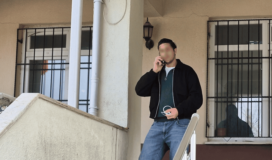 Sınava geç kalınca öfkesini gazeteciden çıkardı
