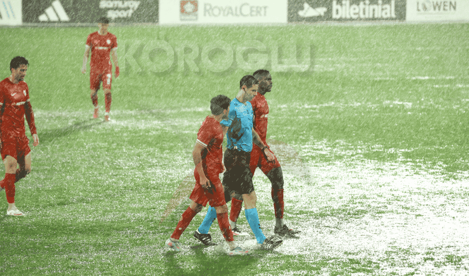 Ümraniyespor Boluspor Maçı Ertelendi (4)